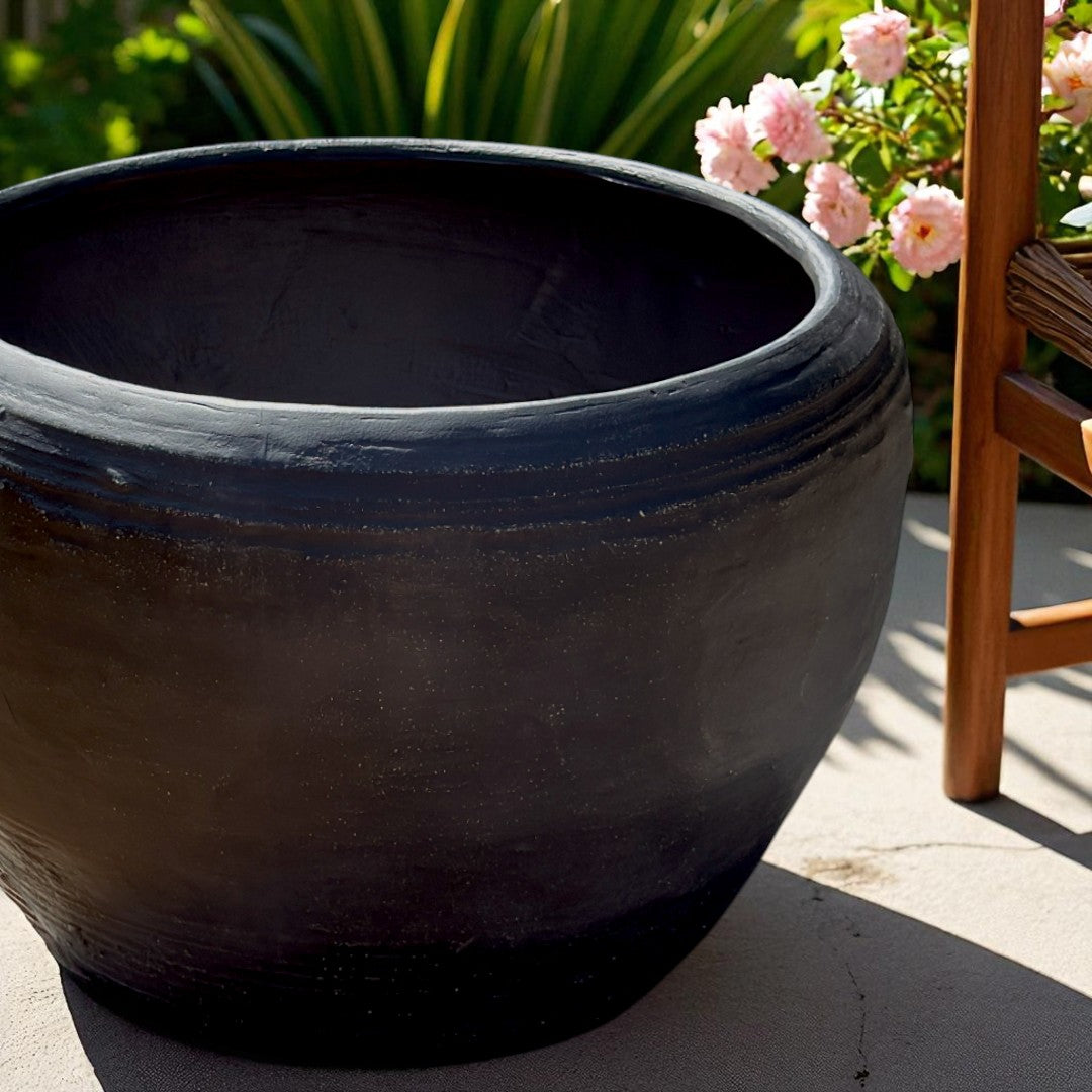 Titan XXL, Fiber Clay Pot, Hand-painted in Aged Black, 28.3"D x 17"H