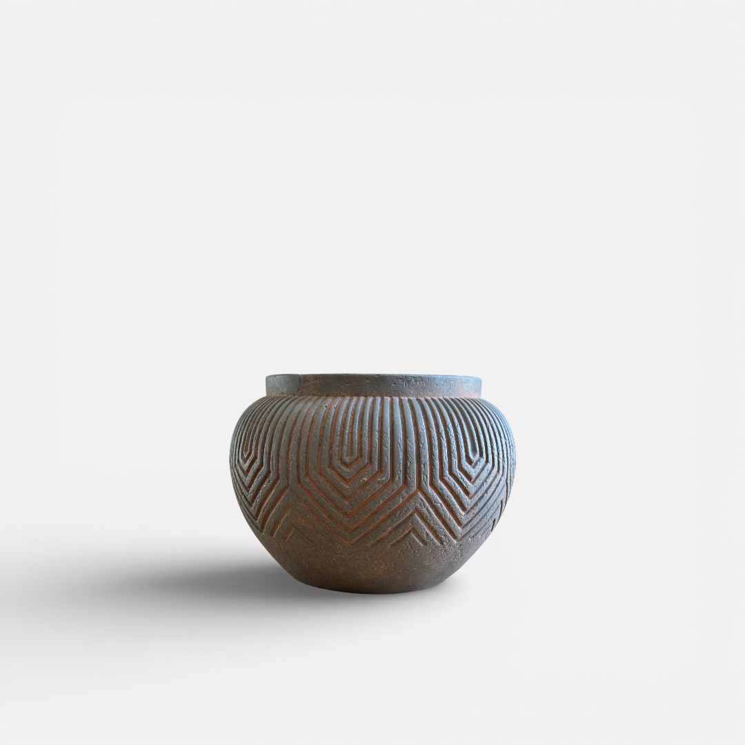 Linden Concrete Vessel in Rustic Umber, 8"D X 6"H