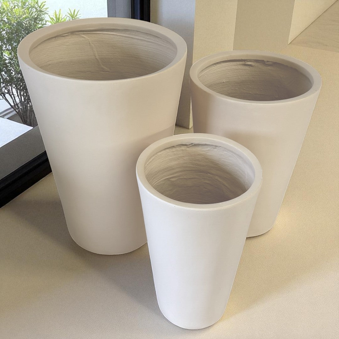 Tahiti Fiber Clay Planter, Hand-painted in White Dove