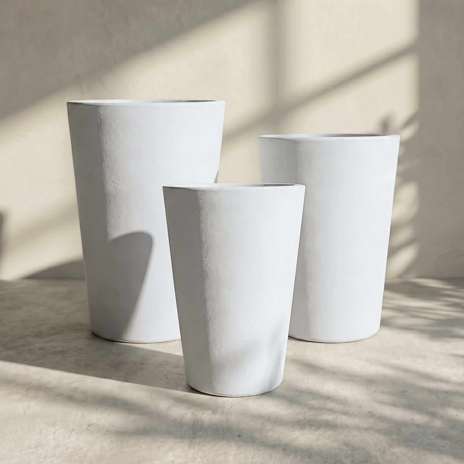 Tahiti Fiber Clay Planter, Hand-painted in White Dove