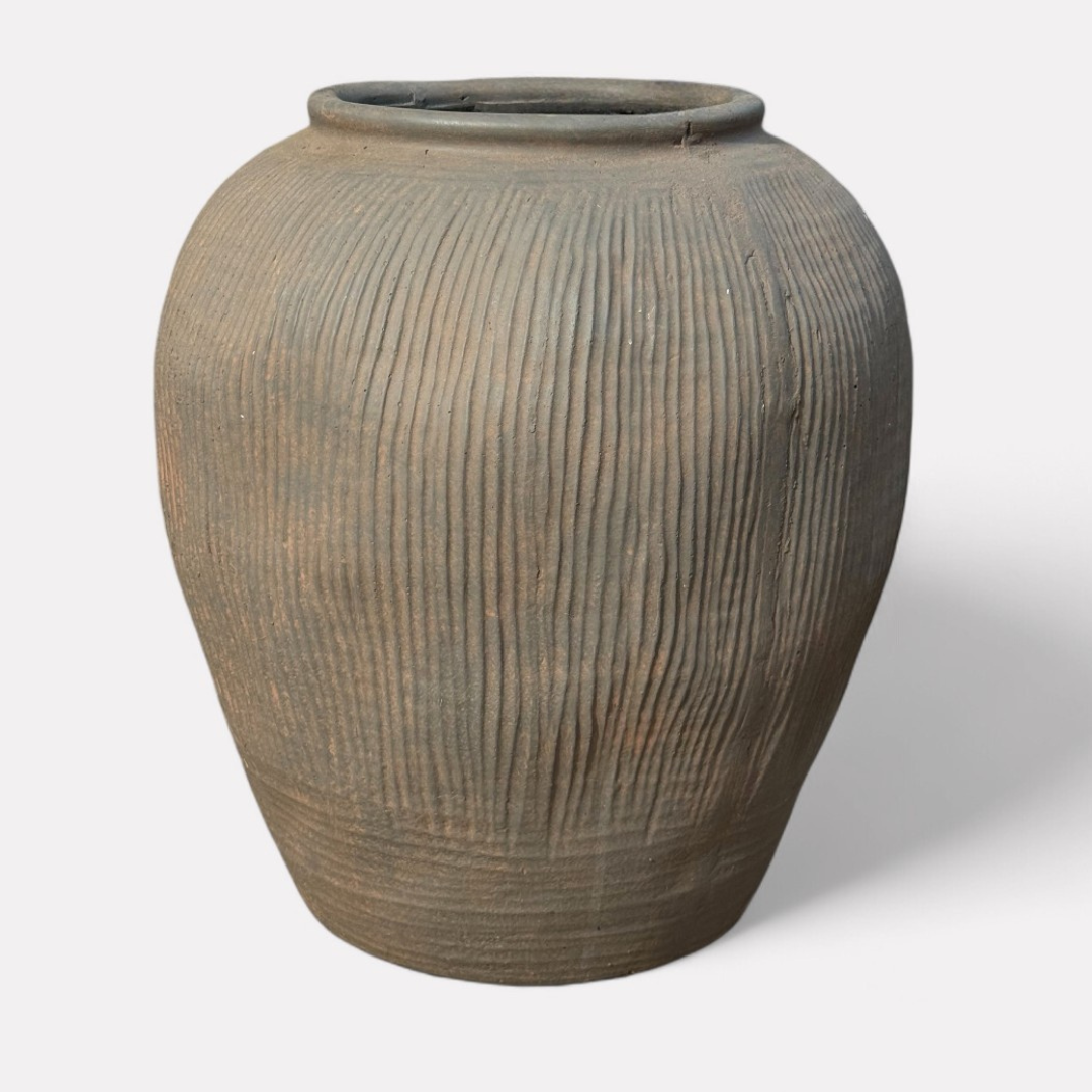 Pompeii Terranova, Fiber Clay Vessel in Antique Umber 14.1"D x 15.7"H