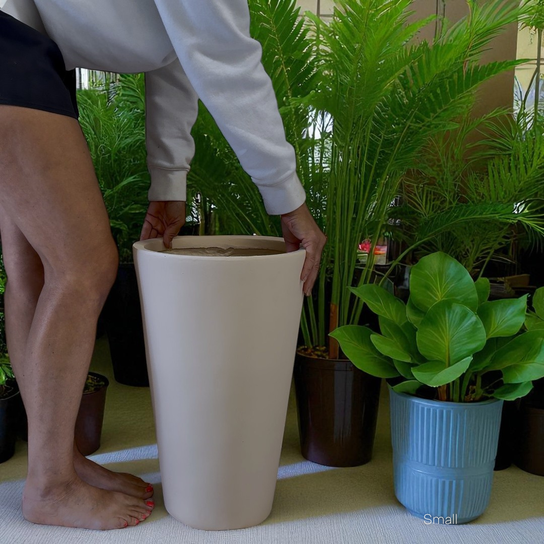 Tahiti Fiber Clay Planter, Hand-painted in White Dove